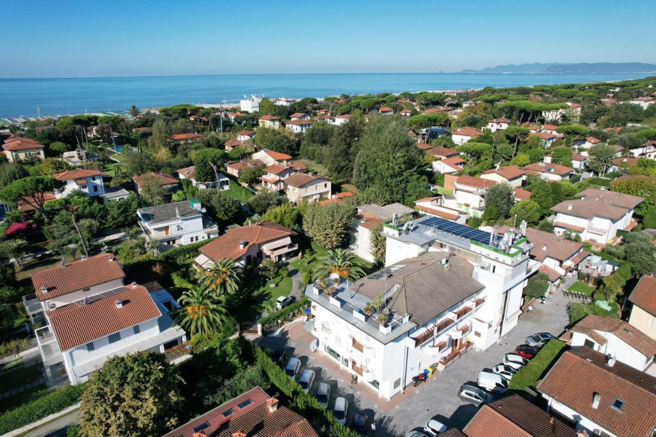 Hotel Tarabella Форте-деи-Марми Экстерьер фото